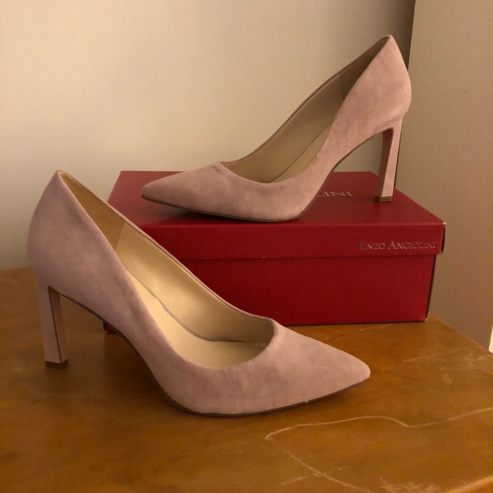 NWT Enzo Angiolini Rose Pump